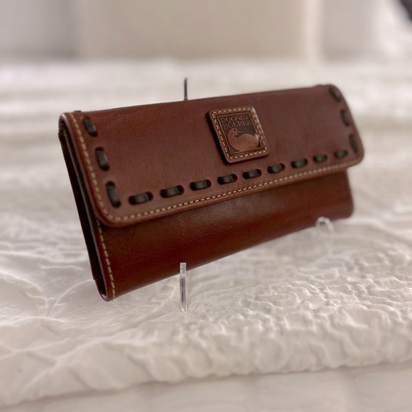 Dooney and Bourke Florentine wallet in GINGER - Picture 4 of 12